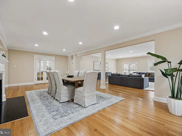 4902 Derussey Pkwy — Photo 22