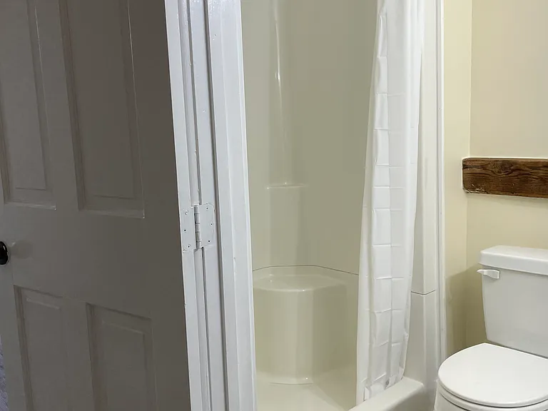 8 Maple St #8 — Photo 5