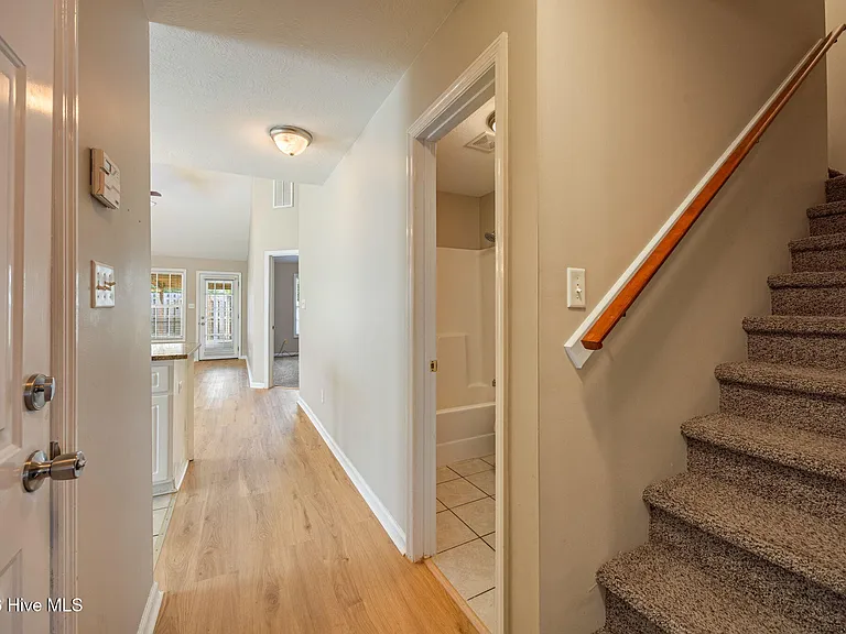 435 Northrop Pl — Photo 14