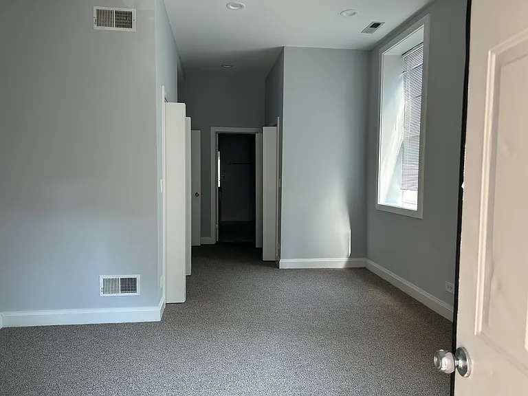 1216 N Lasalle St #2 — Photo 33