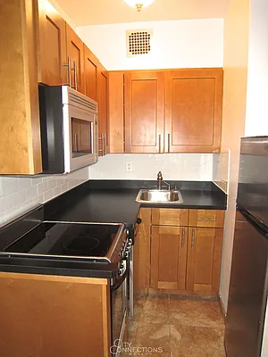 Rented by City Connections Realty | media 7