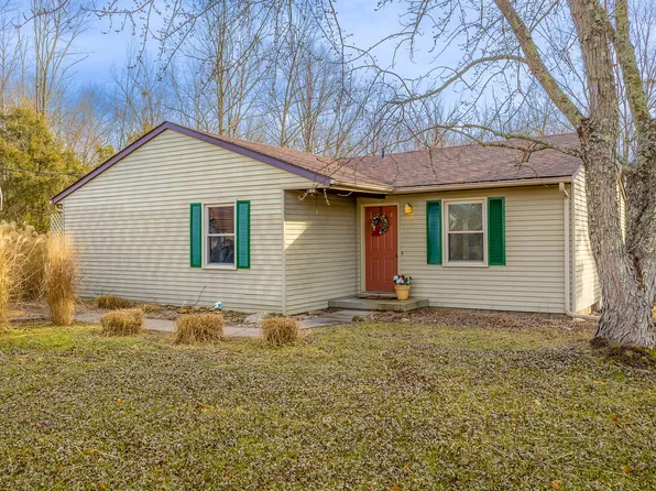 19383 E Lake Site Dr, Hope, IN 47246