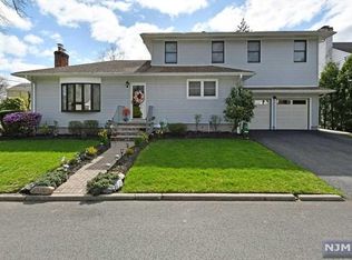 201 Catalpa Ave, Hackensack, NJ 07601