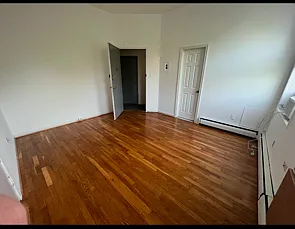100 F St SE #4 — Photo 3