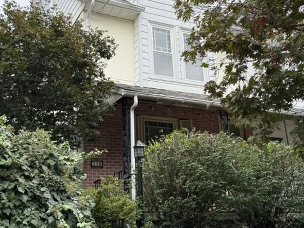 330 Gates St, Philadelphia, PA 19128