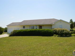 2915 Oak Hill Rd, Vassar, KS 66543