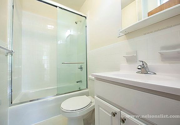 5th image of 633 10th St APT 3