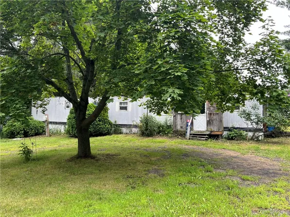 7194 E Port Bay Rd, Wolcott, NY 14590