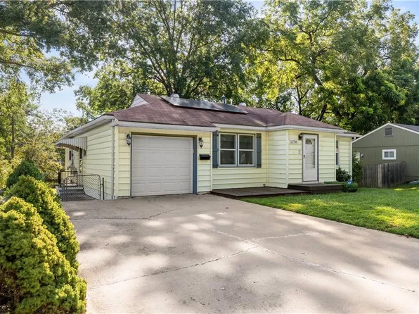 12703 Grandview Rd, Grandview, MO 64030