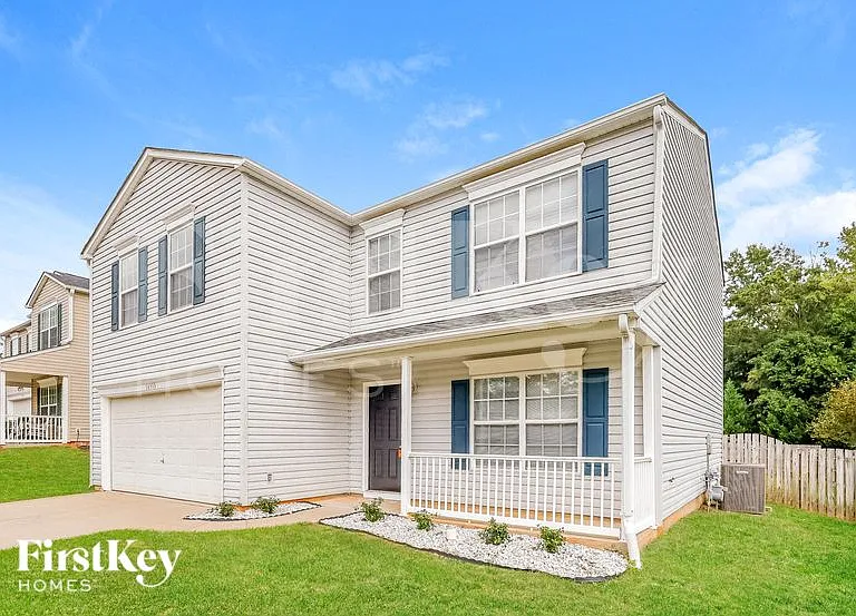 16315 Circlegreen Dr — Photo 2