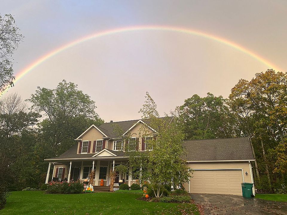 1st image of 1900 Crestwood Dr