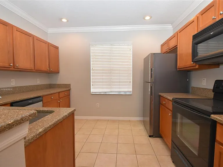 4901 Elizabeth Anne Cir — Photo 2