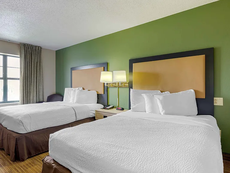 Studio Suite - 2 Full Beds