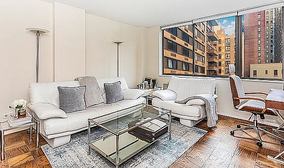 5th image of 275 W 96th St APT 8Q