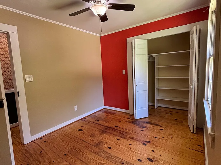 562 Goldmoor Dr NE — Photo 5