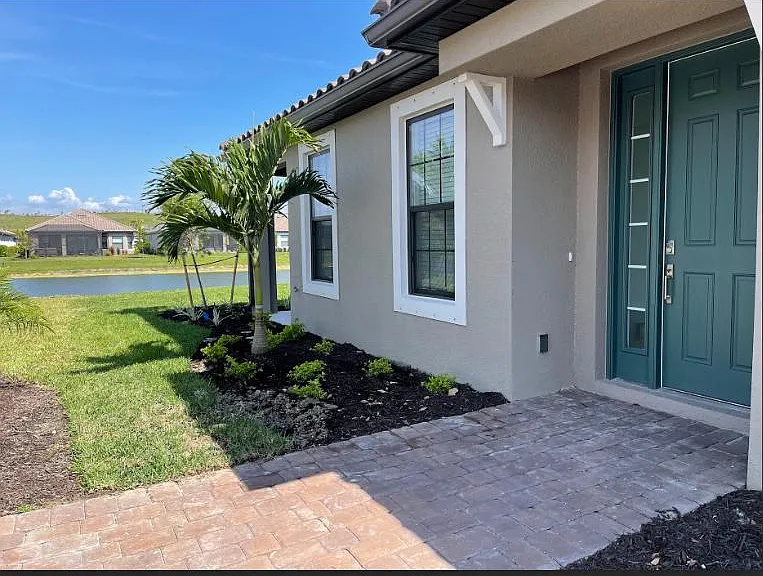 6219 Plateau Ct — Photo 2
