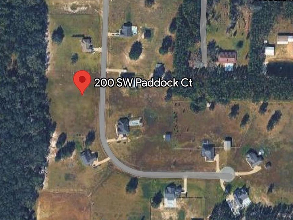 1st image of 200 SW Paddock Ct