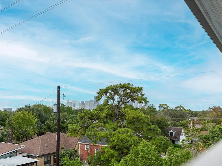 2903 Blodgett St — Photo 26