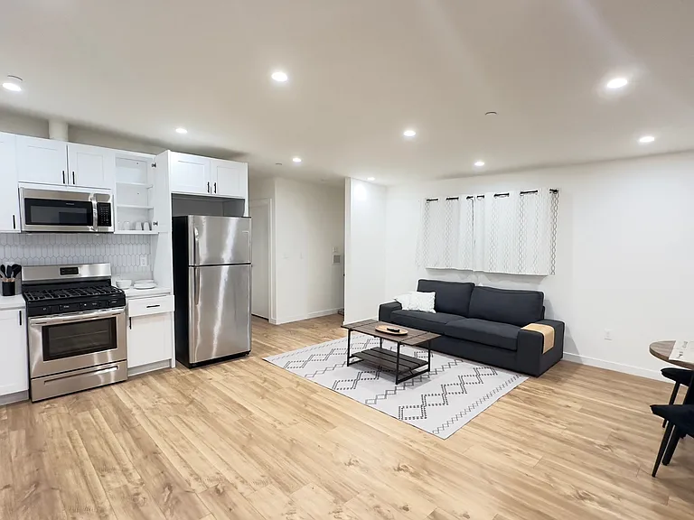 16404 S Menlo Ave #A/B — Photo 21