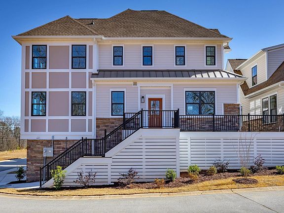 2nd image of 1004 Manarola Rd