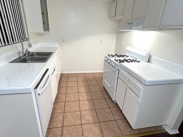 3637 W. 139TH ST, 3637 W 139th St APT 14, Hawthorne, CA 90250