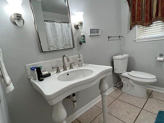 5th image of 1907 Tallulah Ln