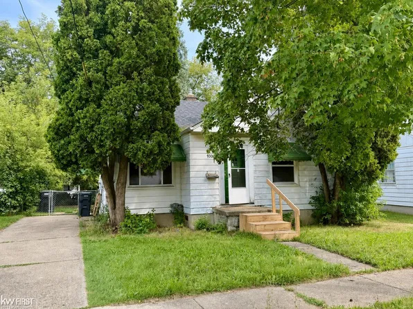 930 Bloor Ave, Flint, MI 48507