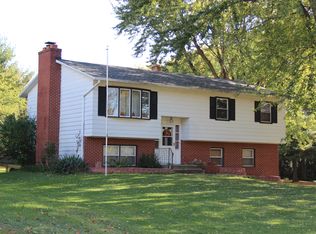 2031 Middlebury Rd, Freeport, IL 61032