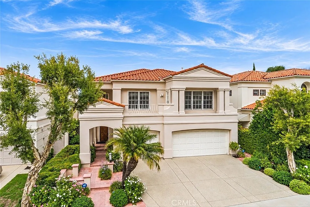 4 bed, 3256 sqft, $10,000 — Photo 1
