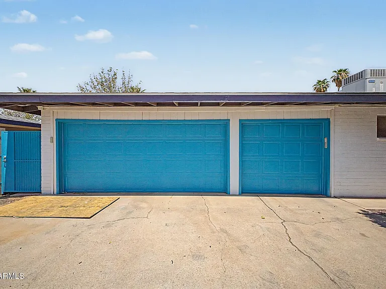 2727 E Montecito Ave — Photo 15