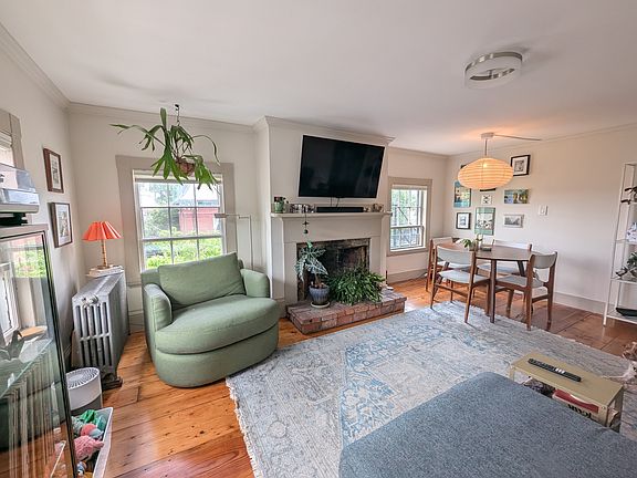 2nd image of 164 Danforth St #3