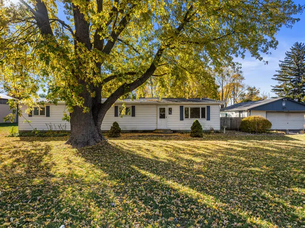 709 W Park St, Thomasboro, IL 61878