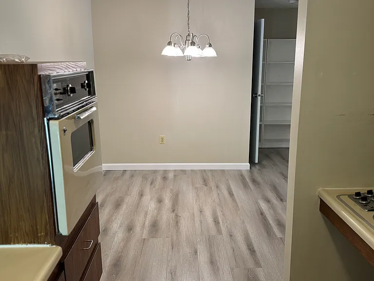50 Silver Hill Ln — Photo 8