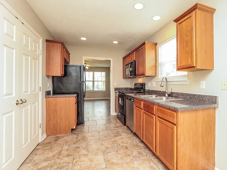 174 Howard Woody Dr — Photo 8