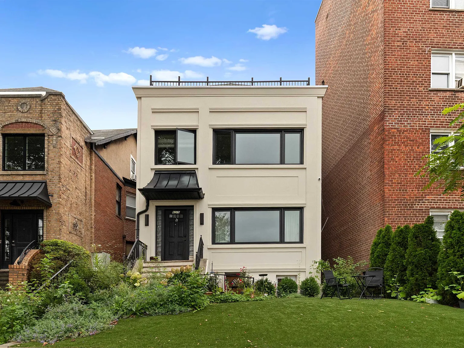 3 bed, 2.0 bath, $4,500 — Photo 1
