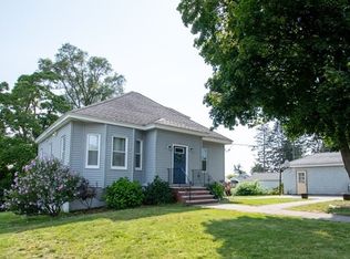 97 Bay State Rd, Methuen, MA 01844