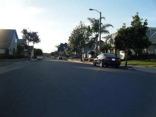 2nd image of 5129 Saratoga Ave