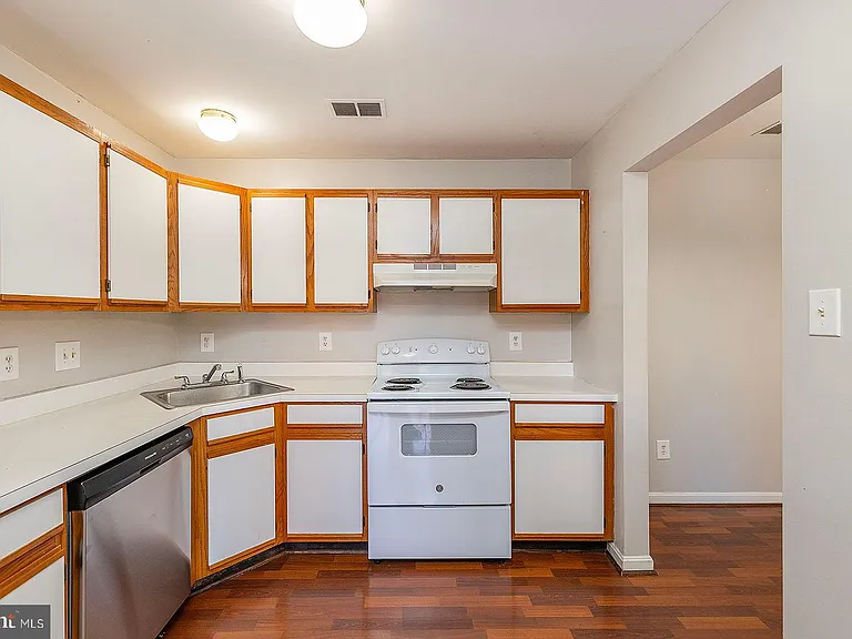 113 Timberlake Ter #6 — Photo 15