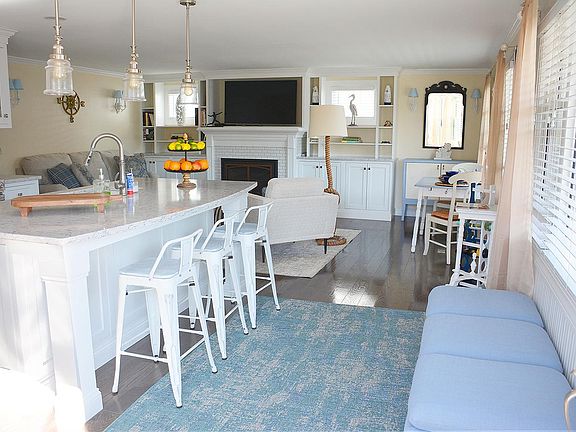 2nd image of 68 E Grand Ave #5