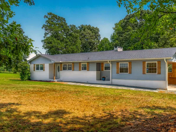622 Plainfield Church Rd, Siler City, NC 27344