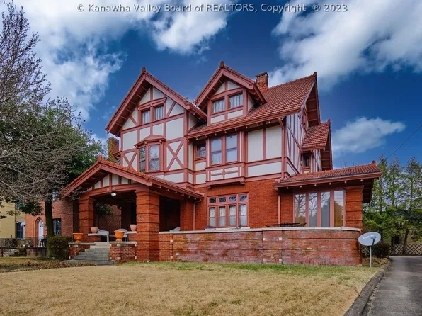 1590 Virginia St E, Charleston, WV 25311