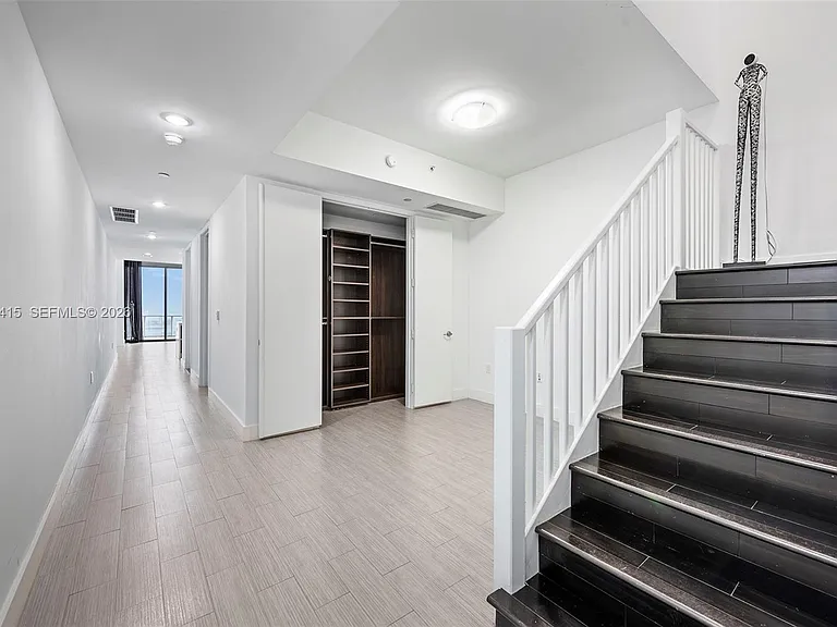 1100 Biscayne Blvd #5705 — Photo 10