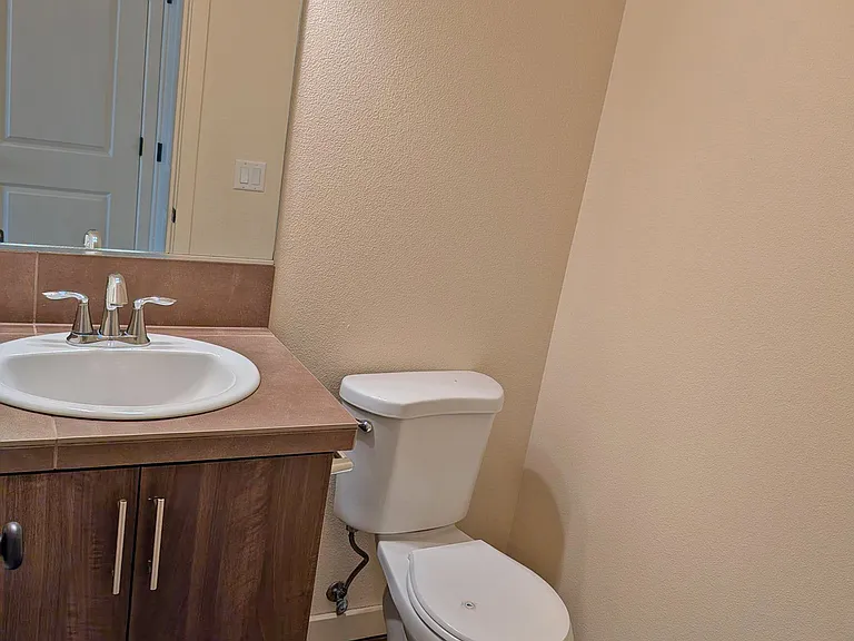 7936 NE Miriam Way — Photo 7