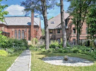 39 Neal St #2, Portland, ME 04102