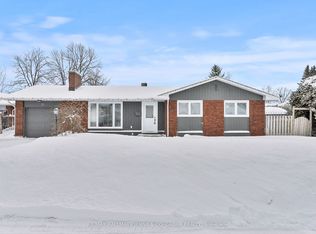 11 Tripp Cres, Ottawa, ON K2J 1C5