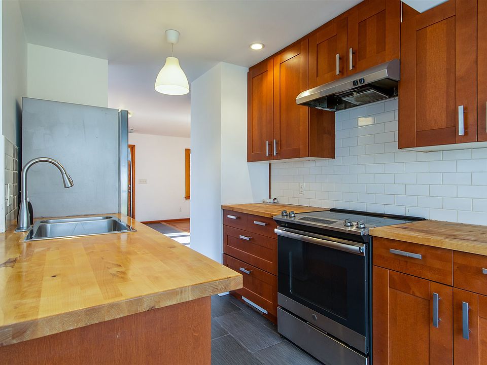 16 Bittersweet Ln, Burlington, VT 05401 Zillow