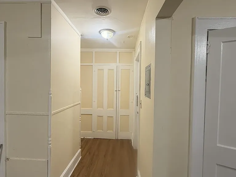 118-120 Isabella Ave #3 — Photo 3