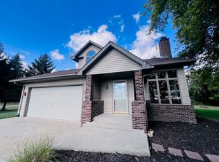 7705 Lakewood Rd, Weldon, IL 61882