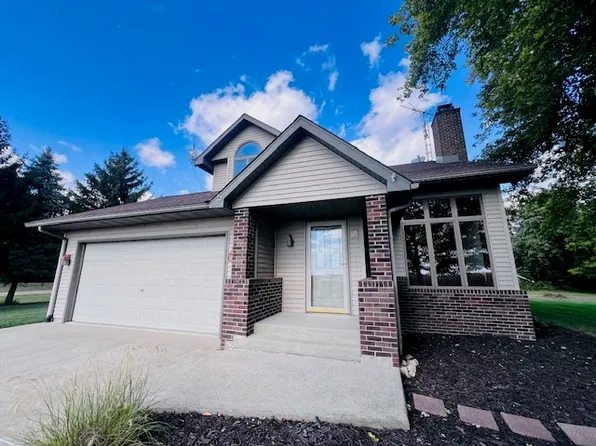 7705 Lakewood Rd, Weldon, IL 61882