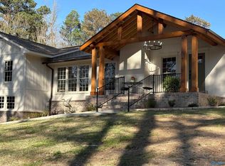 3715 Fall Bluff Dr SW, Decatur, AL 35603